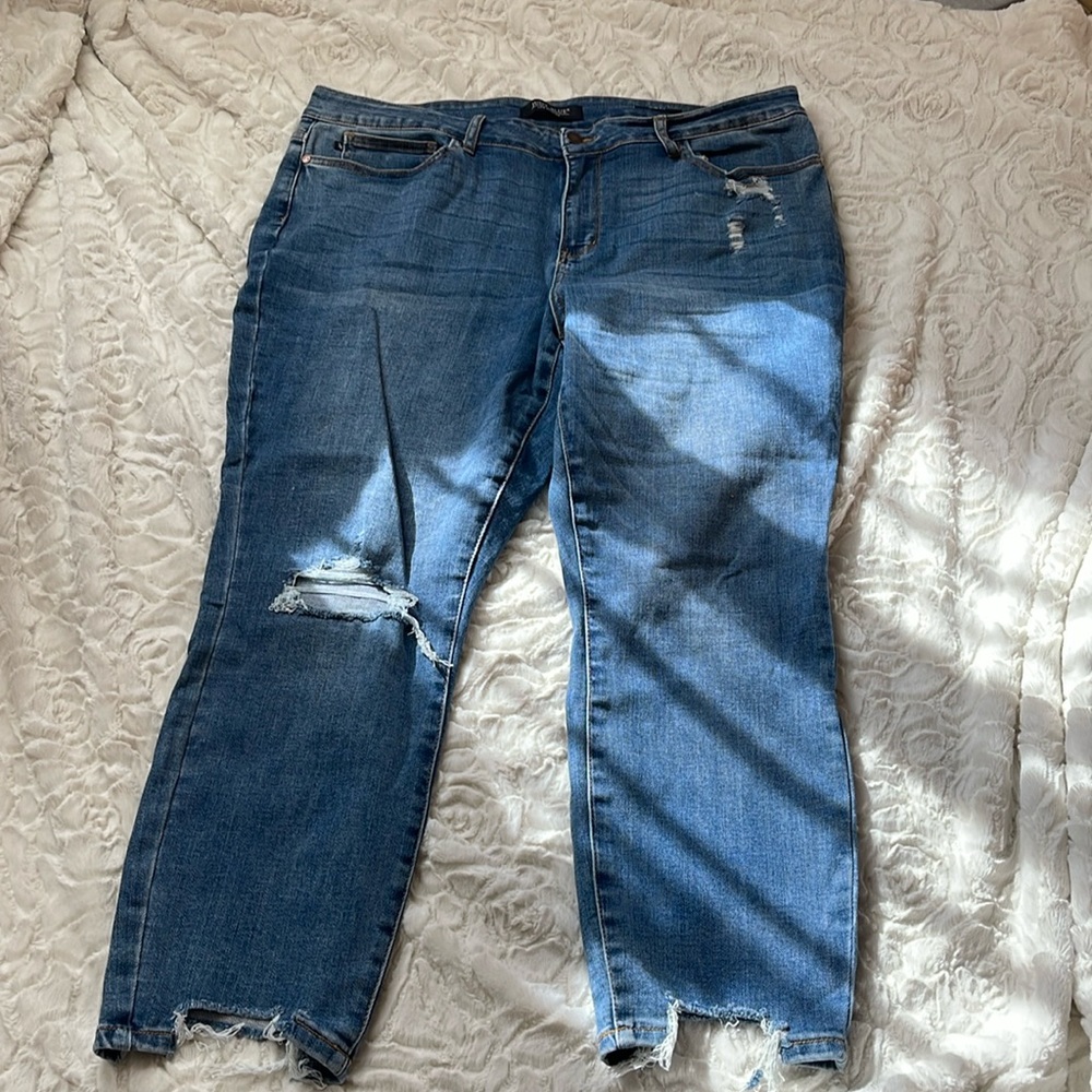 Judy Blue jeans barely worn!! ***great condition***